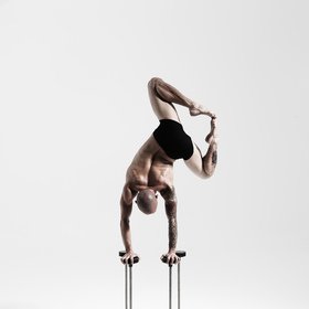 Reuben handbalancing 1 — figure reference